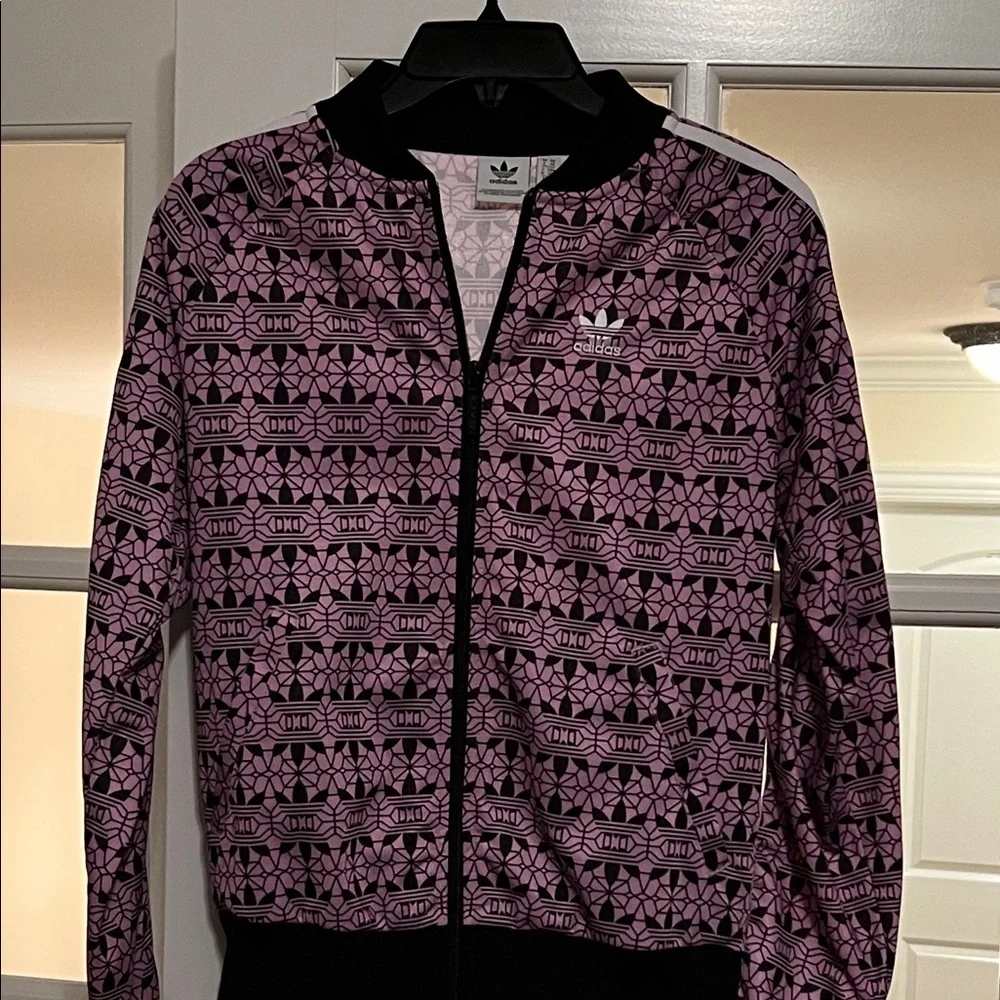 Adidas Originals Women’s Printed Track Jacket Magic Berry and Black Size XS - Picture 1 of 9